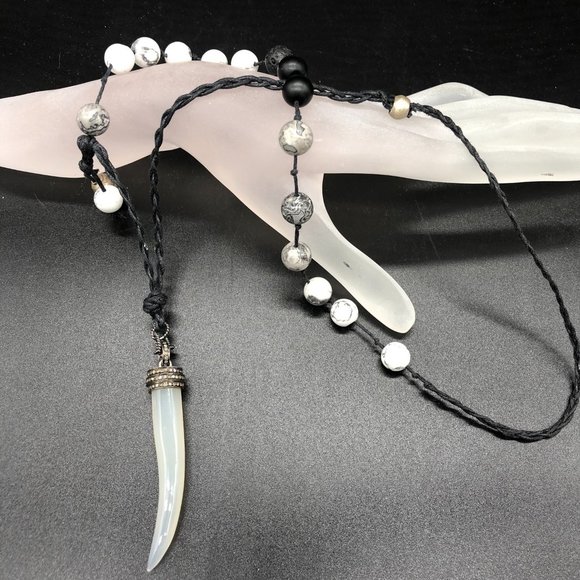 Necklace - Diamond Chalcedony Horn with Picasso and Onyx Beads - Picture 2 of 4